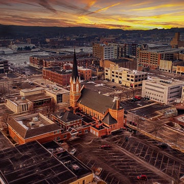 Are there any historical sites near Comfort Suites Green Bay?